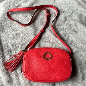 🔥🔥🔥Kate Spade Kourtney Red Leather Camera Crossbody Bag with Tassel